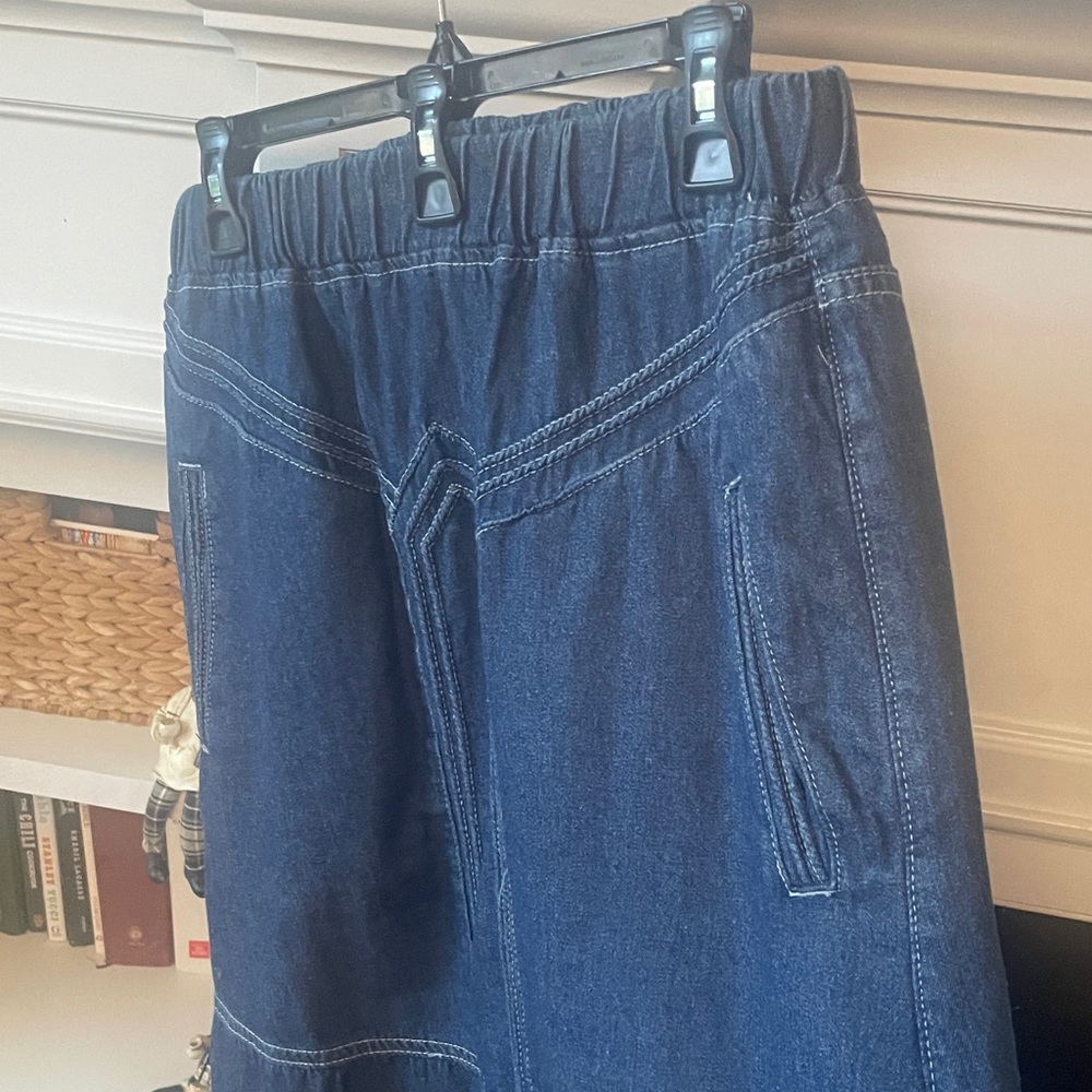 Long Denim skirt looks great w this vest and boots. - Picture 2 of 5